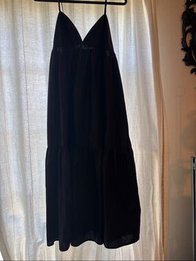 Forever 21 Black Spaghetti-Strap Tiered Midi Dress